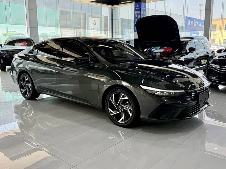 Hyundai Elantra
