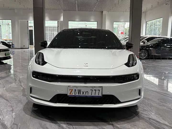 ZEEKR 001
