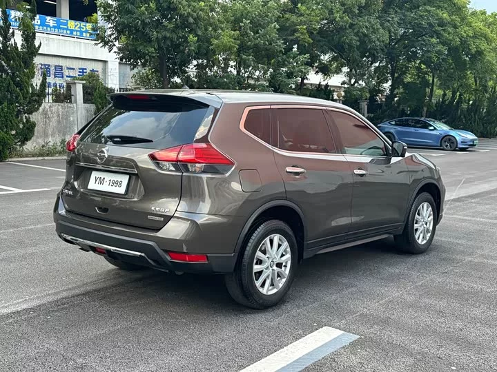 Nissan Qijun