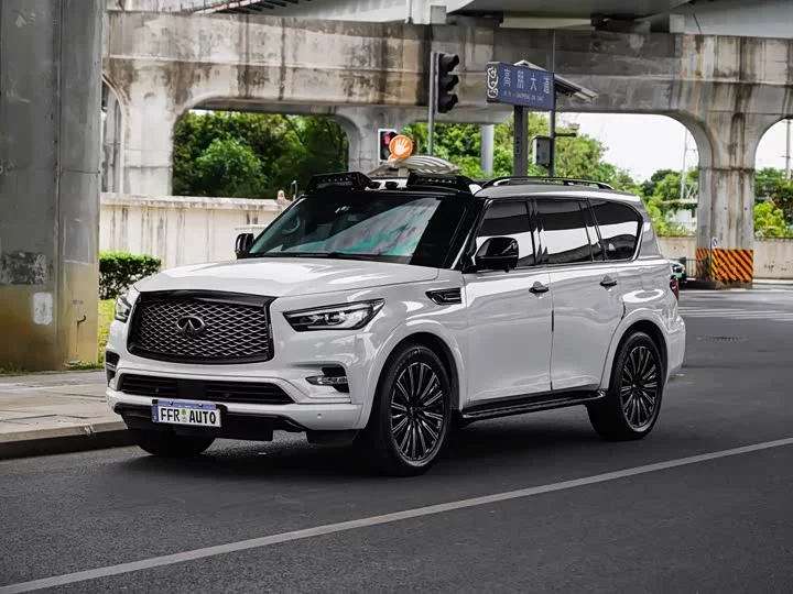 Infiniti QX80