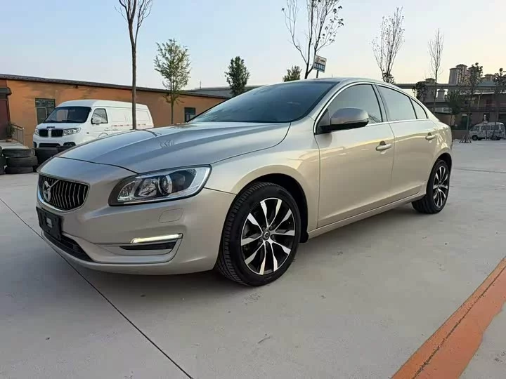 Volvo S60