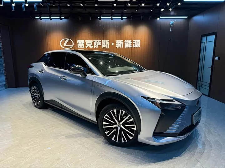 Lexus RZ