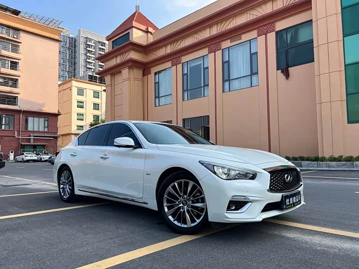 Infiniti Q50L