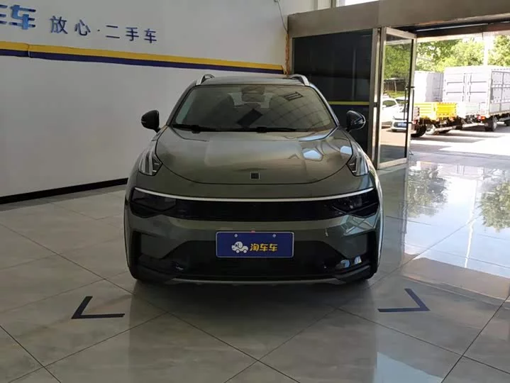 Lynk & Co 01