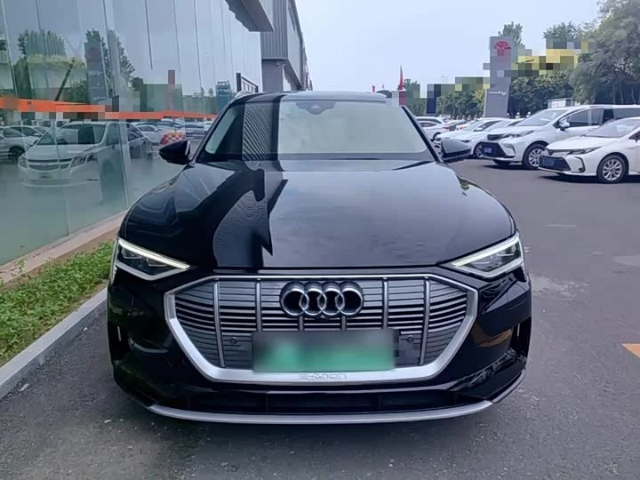 Audi e-tron