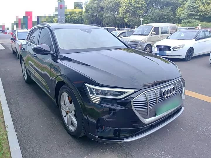 Audi e-tron