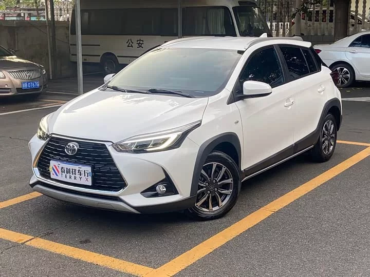 Toyota Yaris L