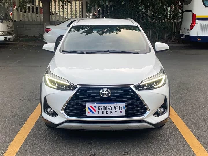 Toyota Yaris L