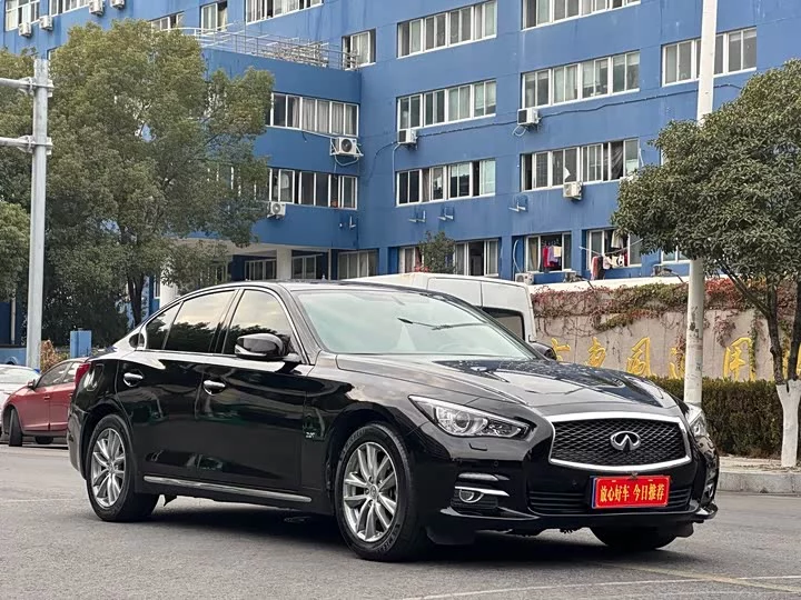 Infiniti Q50L
