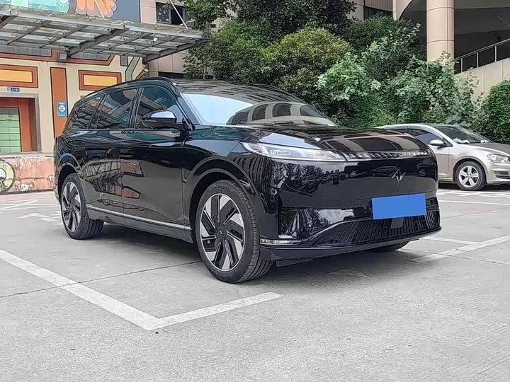 Dongfeng eπ008