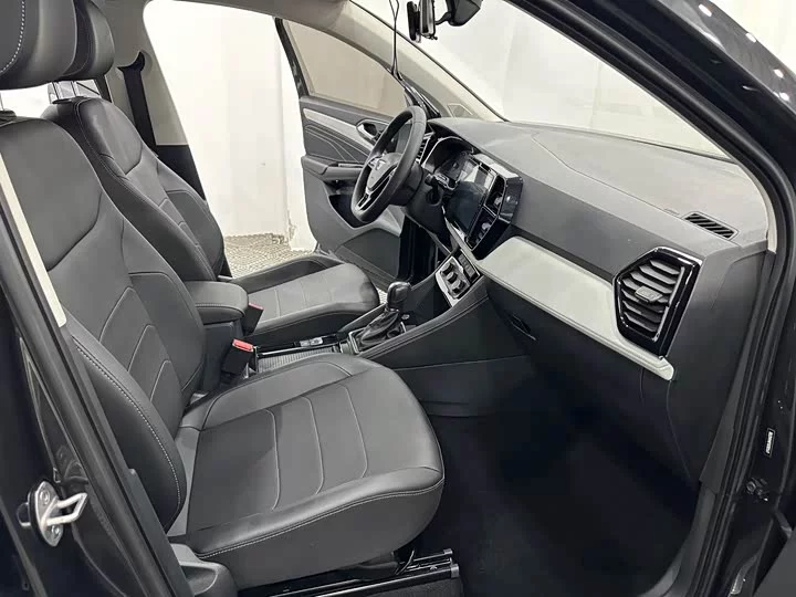Jetta VS5