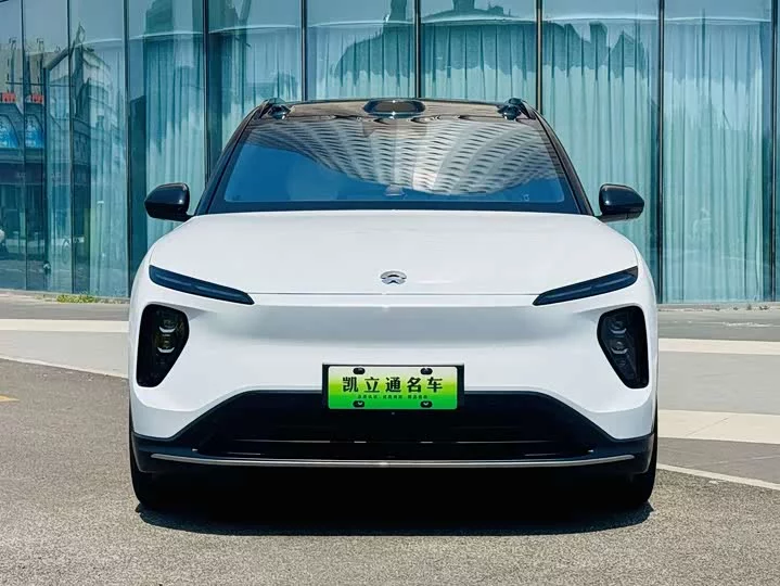 NIO ES6