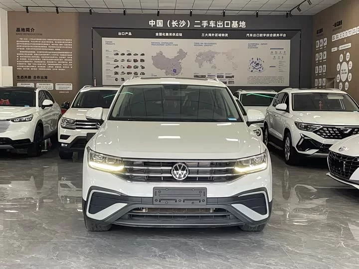 Volkswagen Tiguan L