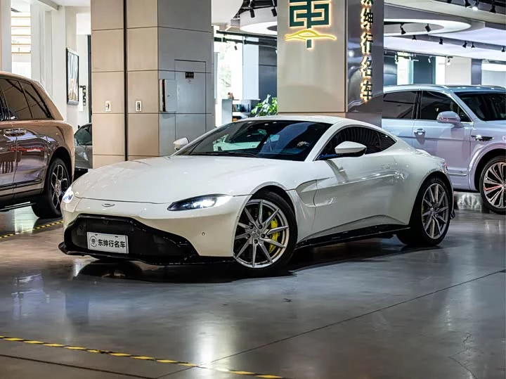 Aston Martin V8 Vantage