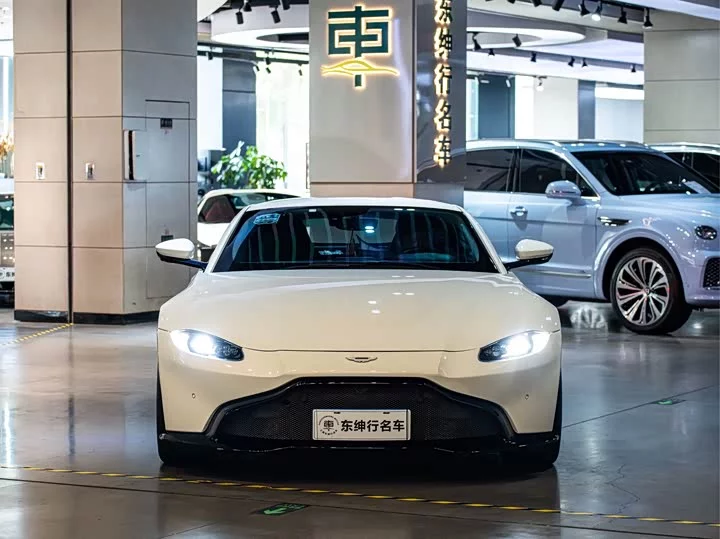 Aston Martin V8 Vantage