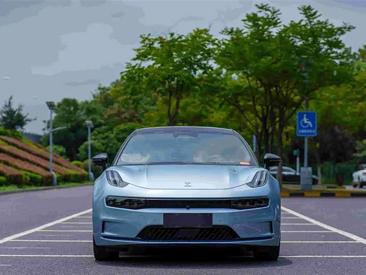 ZEEKR 001