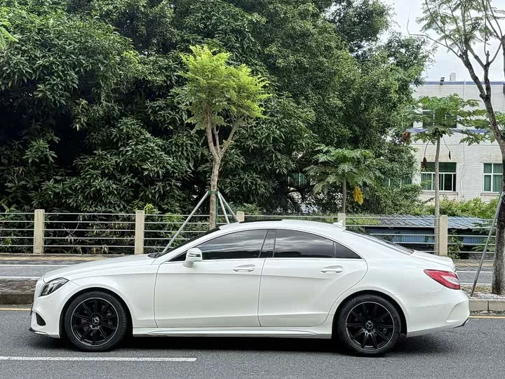 Mercedes-Benz CLS