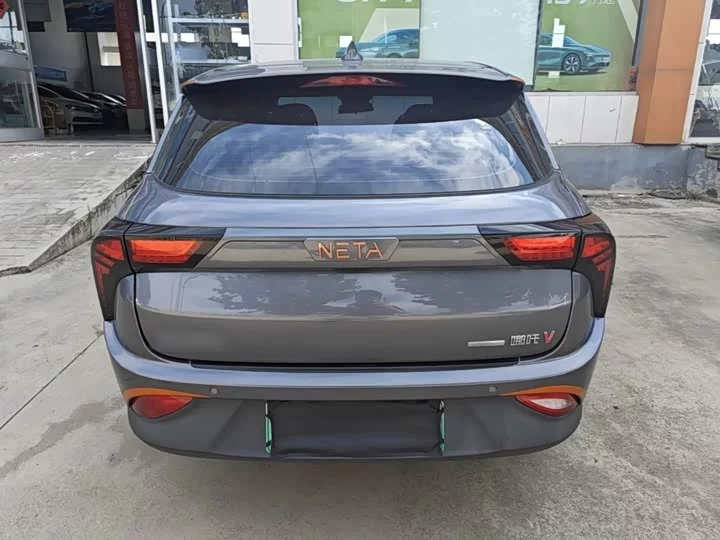 NETA Nezha V