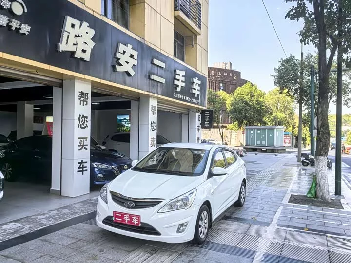 Hyundai Rena