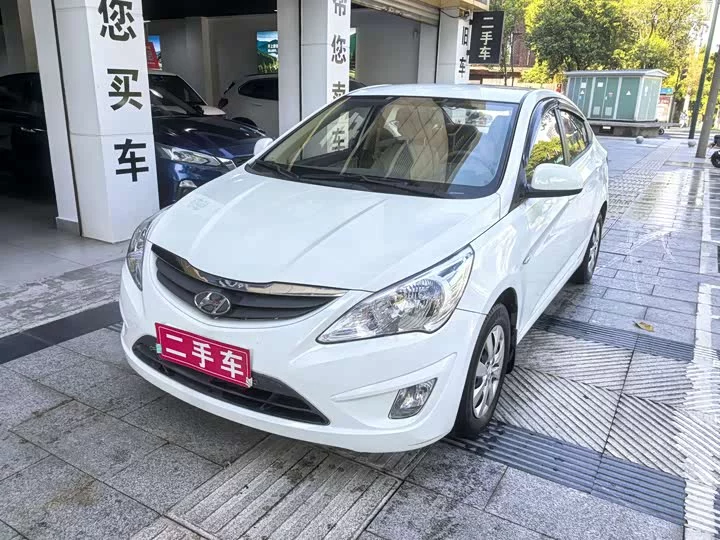Hyundai Rena