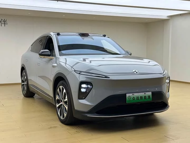 NIO EC7