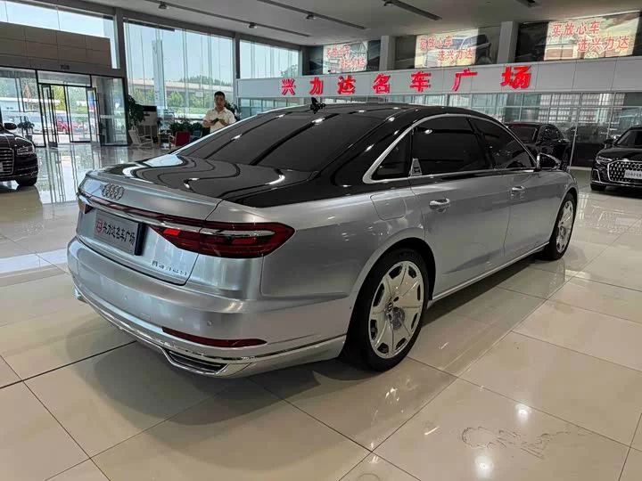 Audi A8