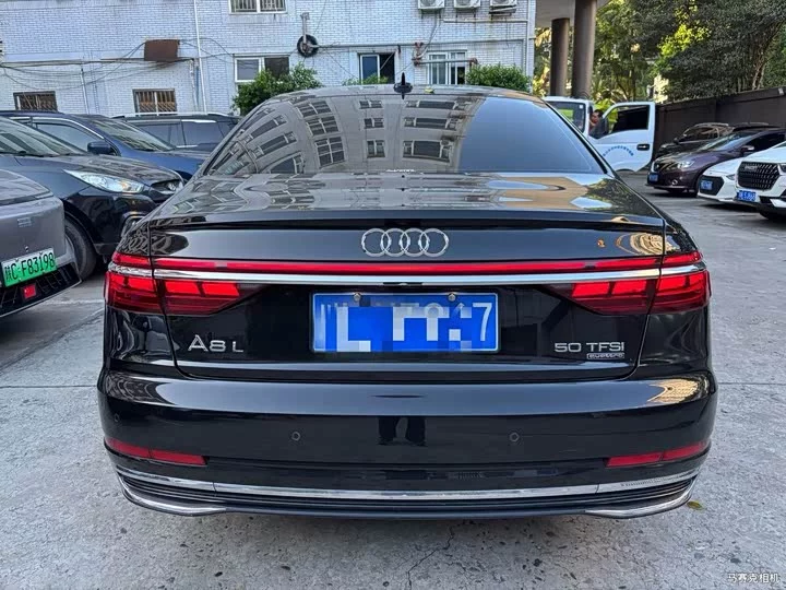 Audi A8