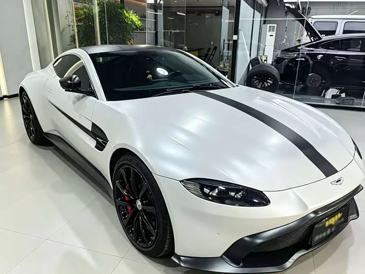 Aston Martin V8 Vantage