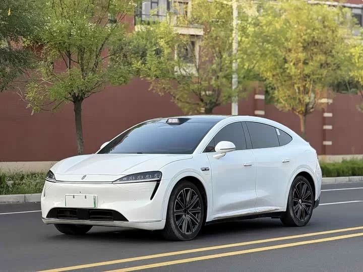 Luxeed R7