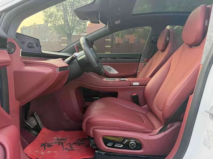 Luxeed R7