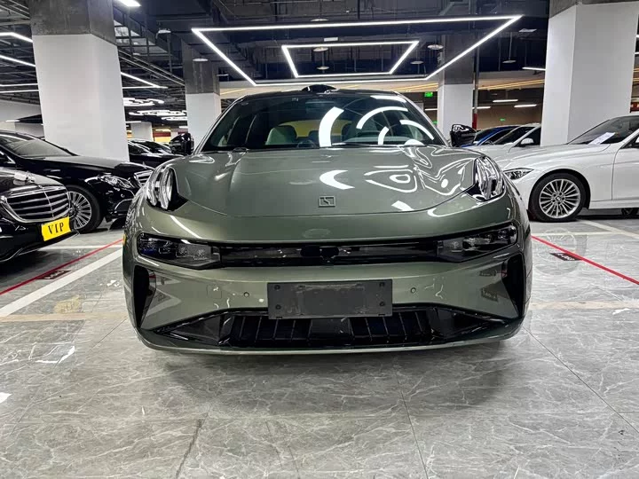 ZEEKR 001