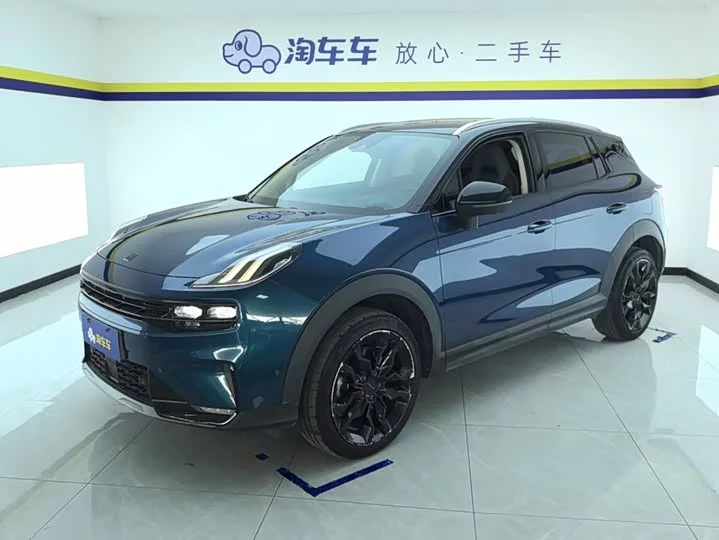 Lynk & Co 06