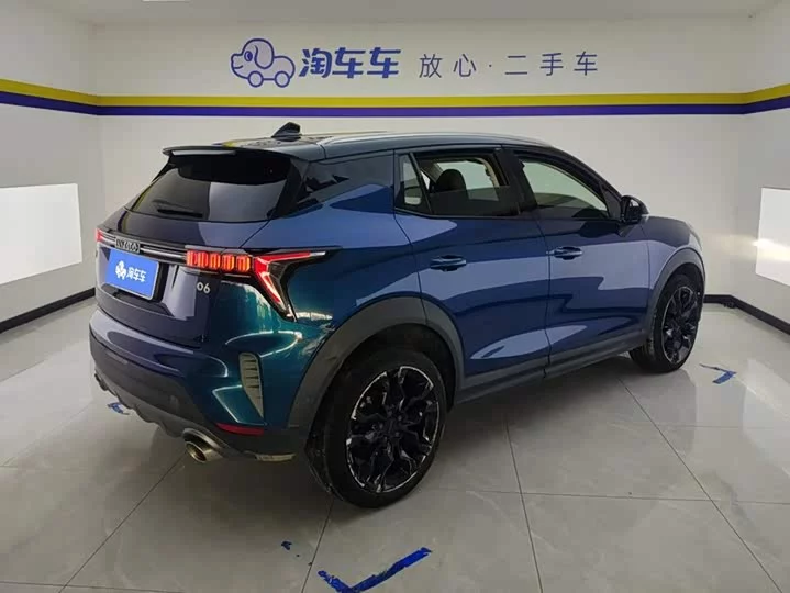 Lynk & Co 06