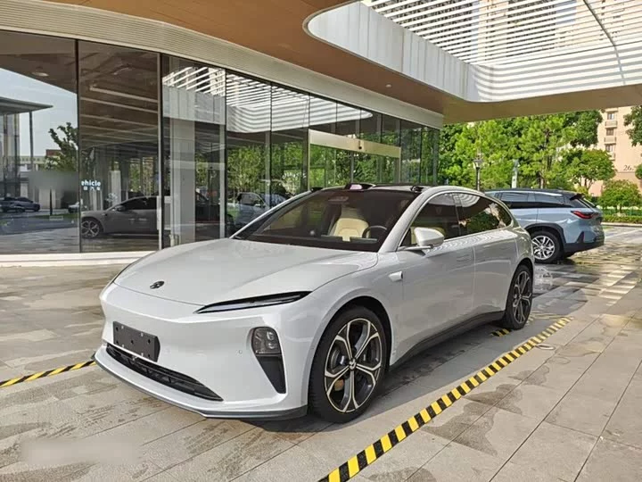 NIO ET5T