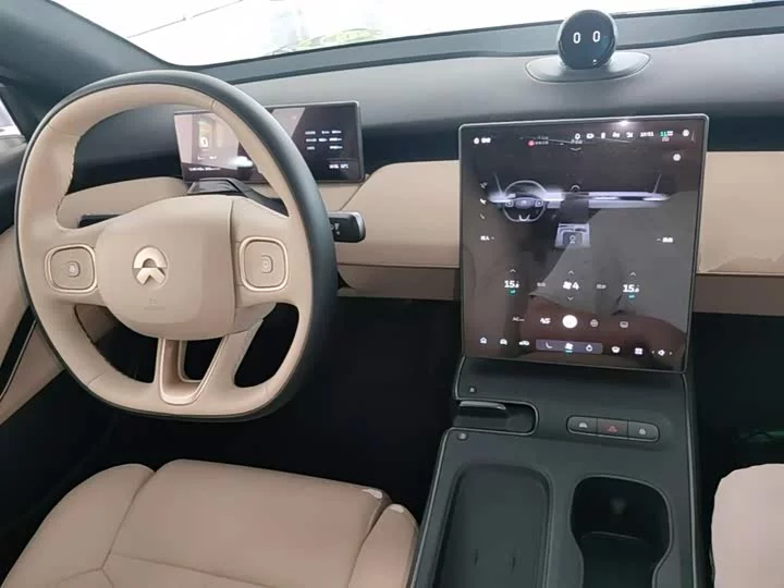NIO ET5T