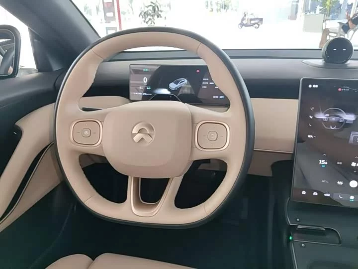 NIO ET5T