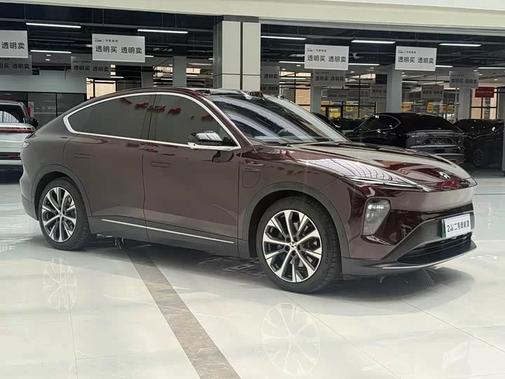 NIO EC7