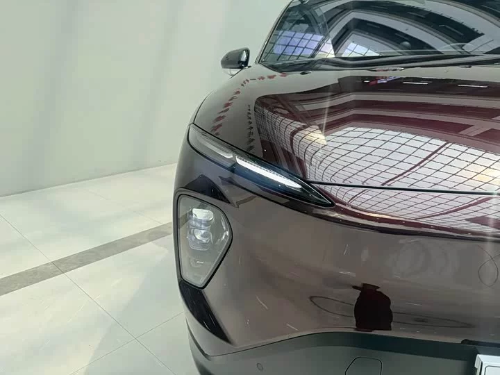 NIO EC7