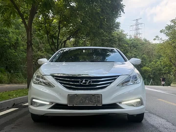 Hyundai sonata