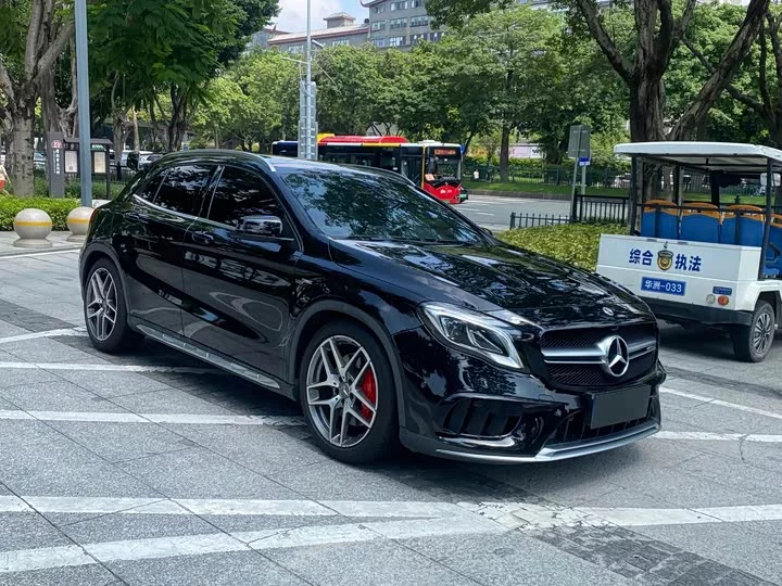 Mercedes-Benz GLA AMG