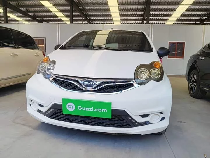 BYD F0