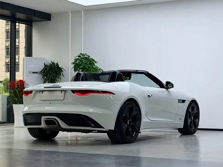 Jaguar F-TYPE
