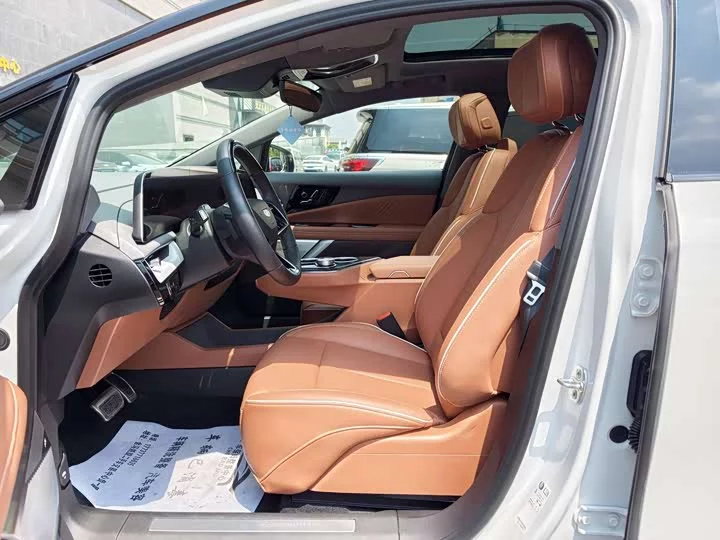 Cadillac IQ Aoge