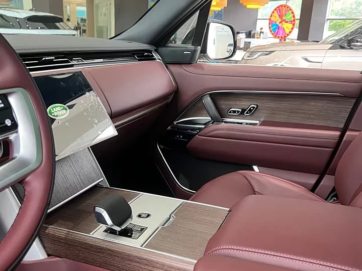 Land Rover range rover