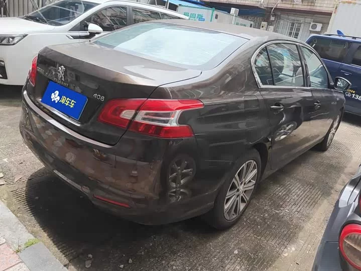 Peugeot 408