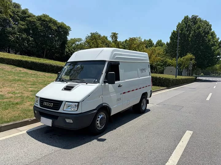 Iveco proud