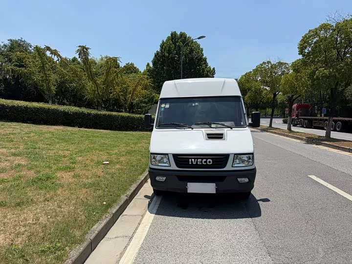 Iveco proud