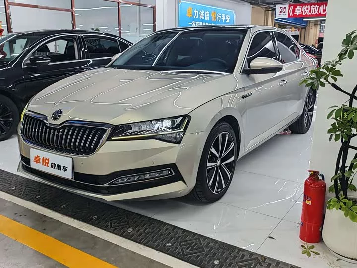 Skoda SuperB