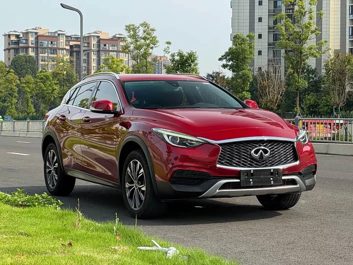 Infiniti QX30