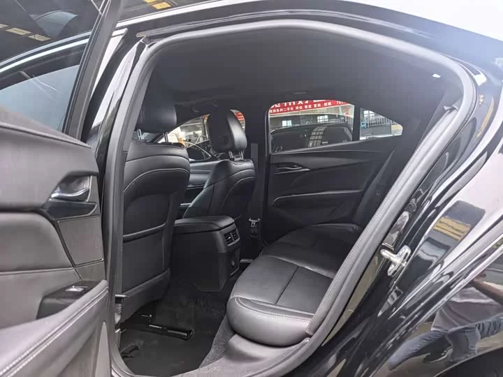 Cadillac CT4